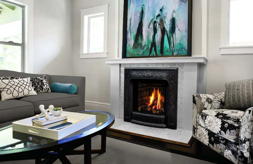 Foyer au gaz Enviro Q1 de style victorien, une solution de chauffage efficace qui ajoute un cachet historique à un décor moderne.