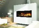 Ambiance épurée et moderne créée par le foyer au gaz linéaire Enviro C44 installé sans contour apparent dans un mur blanc minimaliste.