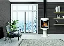 Poêle à gaz S50 de Marquis avec une finition blanche sur piédestal, créant un contraste saisissant dans un décor contemporain noir et blanc.