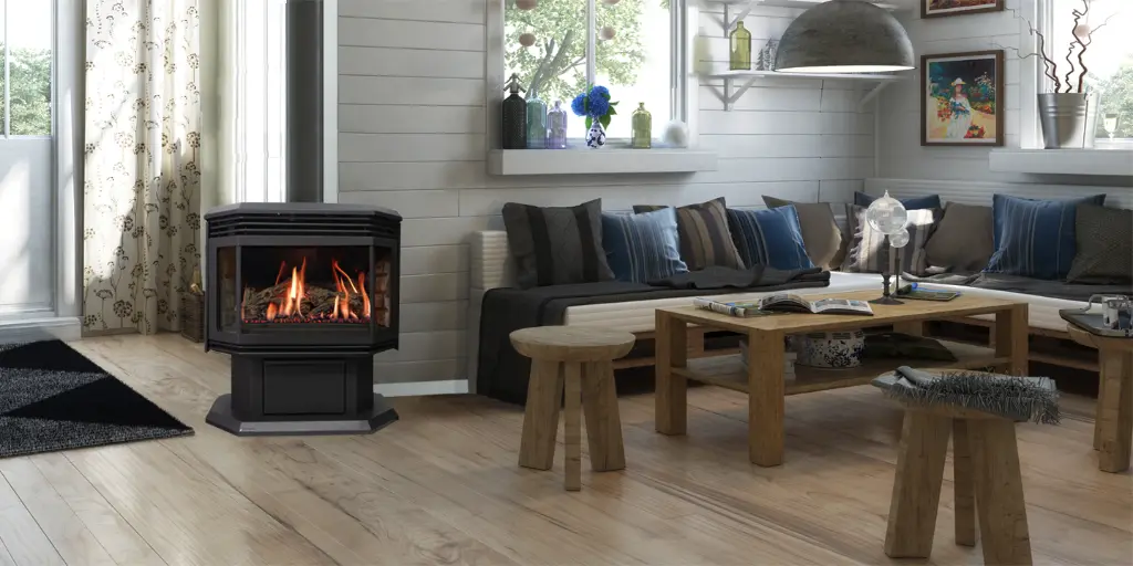 Look "Modern Farmhouse" avec le poêle à gaz Optima 45 d'Archgard, un choix pratique avec sa vitre facile à nettoyer, dans un salon avec murs de lattes de bois.